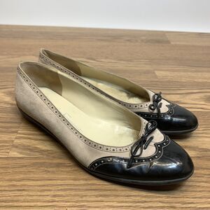 Vintage Salvatore Ferragamo Boutique Wingtip  Black/Beige Flat Shoes Size 9B